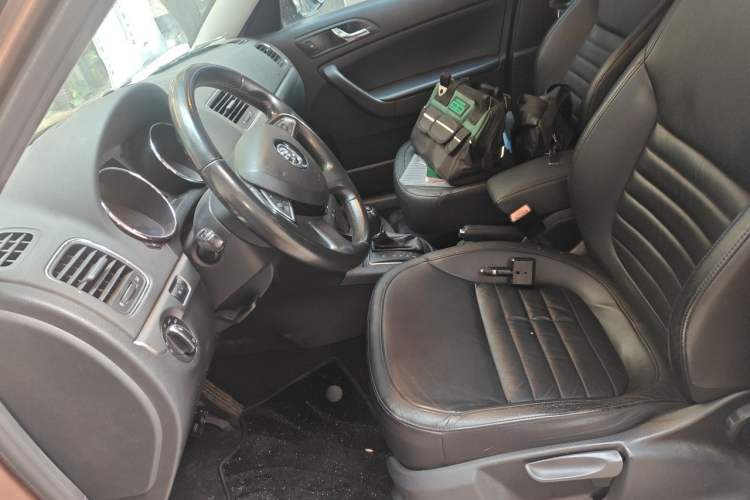 Used Skoda Yeti 2014 1.8TSI DSG Polar Edition Left Front Seat