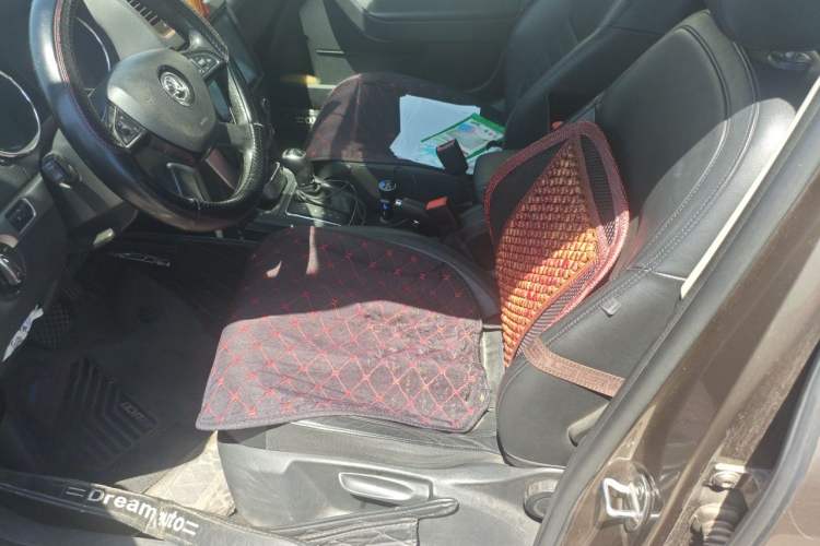Used Skoda Yeti 2014 1.4 TSI DSG Polar Edition Left Front Seat
