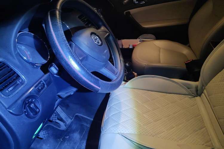 Used Skoda Yeti 2014 1.4TSI Manual Explore Edition Left Front Seat