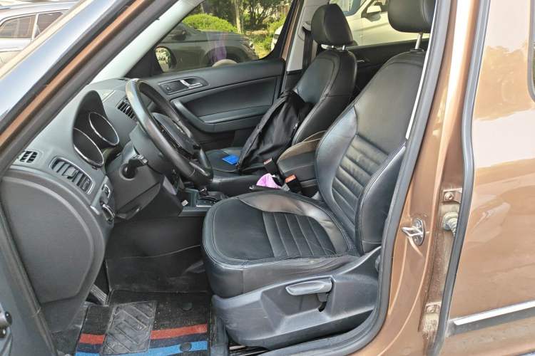 Used Skoda Yeti 2014 1.8TSI DSG Polar Edition Left Front Seat