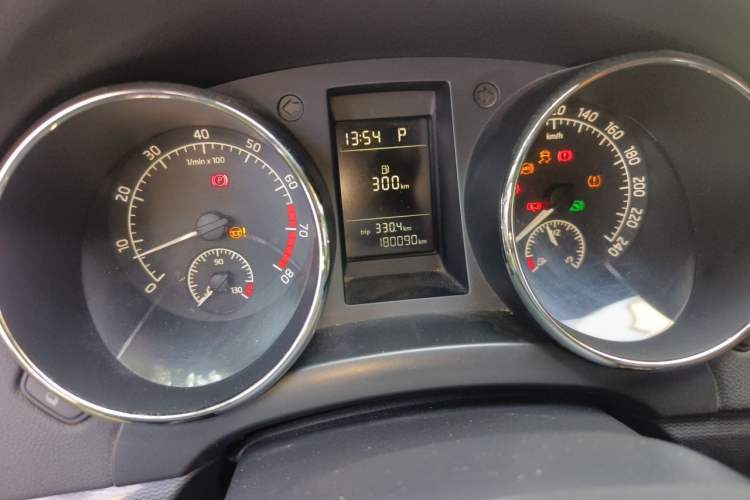 Used Skoda Yeti 2014 1.4TSI DSG Vibrant Edition Odometer Close Up