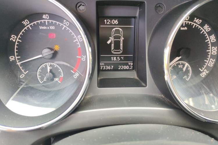 Used Skoda Yeti 2014 1.4TSI Manual Polar Edition Odometer Close Up
