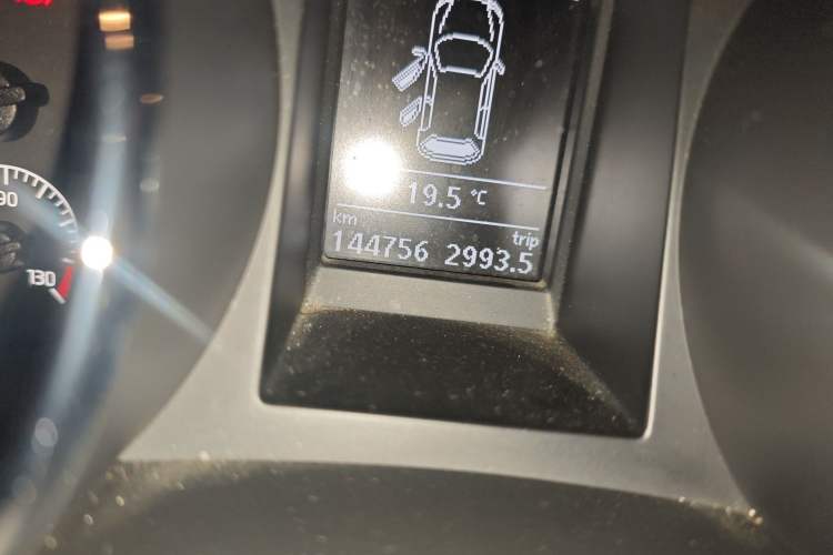 Used Skoda Yeti 2014 1.8TSI DSG Polar Edition Odometer Close Up