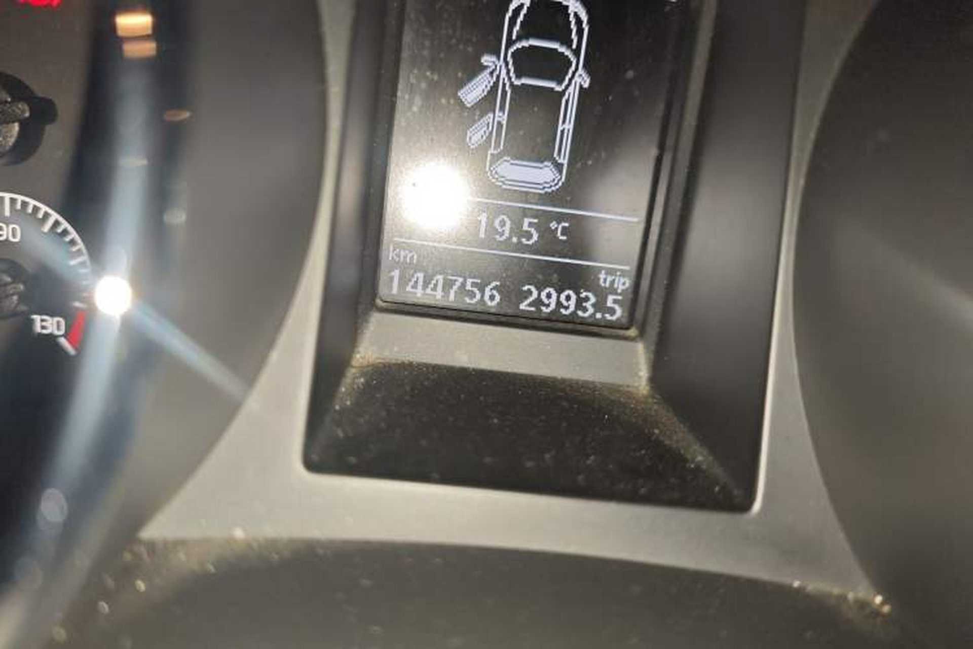 Used Skoda Yeti 2014 1.8TSI DSG Polar Edition Odometer Close Up