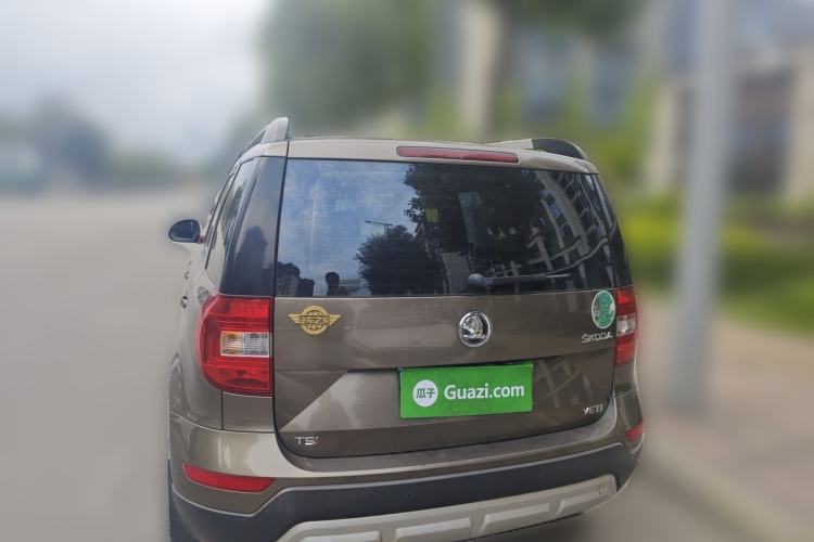 Used Skoda Yeti 2014 1.4TSI DSG Explorer Edition Rear