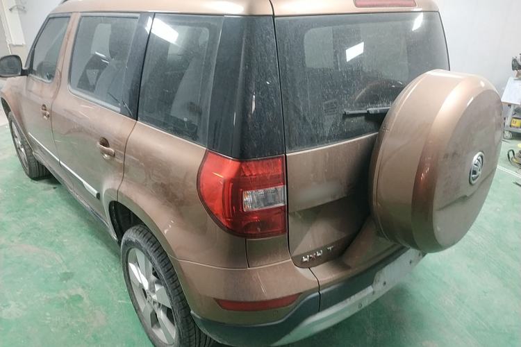 Used Skoda Yeti 2014 1.8TSI DSG Polar Edition Rear Left 45 Deg