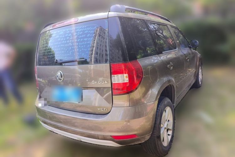 Used Skoda Yeti 2014 1.4TSI DSG Vibrant Edition Rear Right 45 Deg