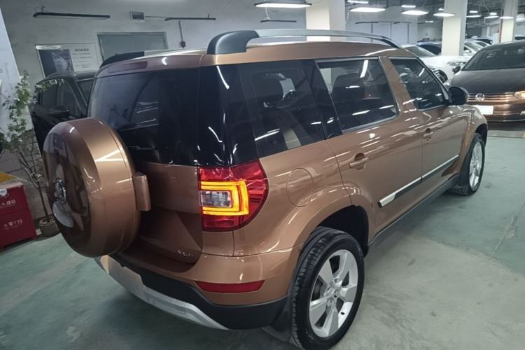 Used Skoda Yeti 2014 1.8TSI DSG Polar Edition Rear Right 45 Deg