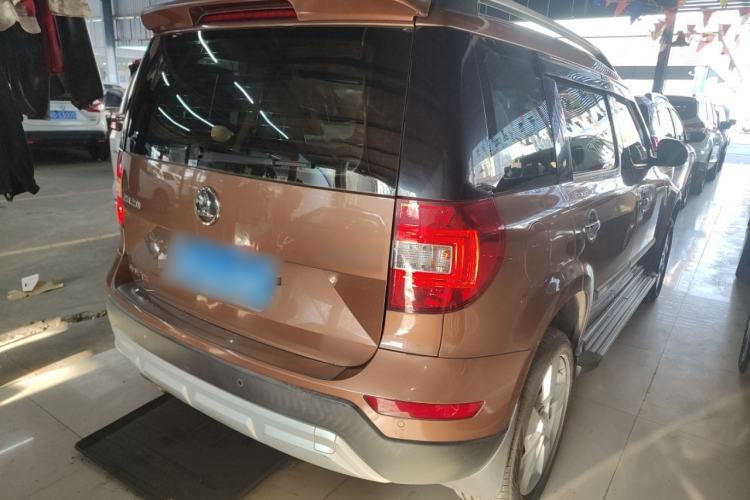 Used Skoda Yeti 2014 1.8TSI DSG Polar Edition Rear Right 45 Deg