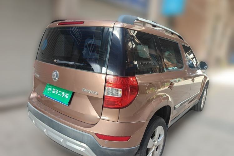 Used Skoda Yeti 2014 1.8TSI DSG Polar Edition Rear Right 45 Deg