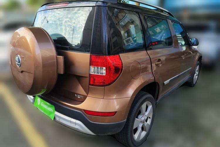 Used Skoda Yeti 2014 1.4 TSI DSG Polar Edition Rear Right 45 Deg