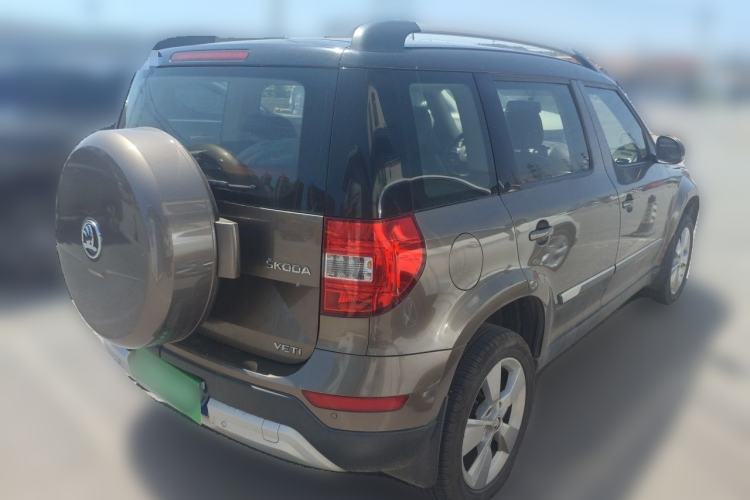 Used Skoda Yeti 2014 1.4 TSI DSG Polar Edition Rear Right 45 Deg