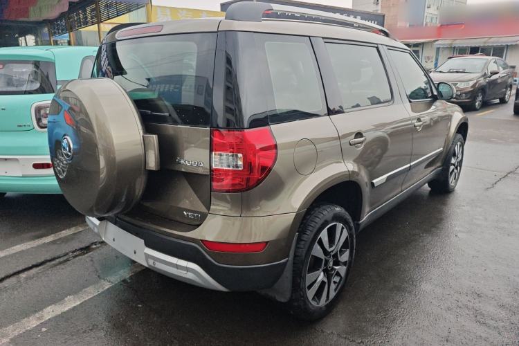 Used Skoda Yeti 2014 1.8TSI DSG All-Wheel Drive Edition Rear Right 45 Deg