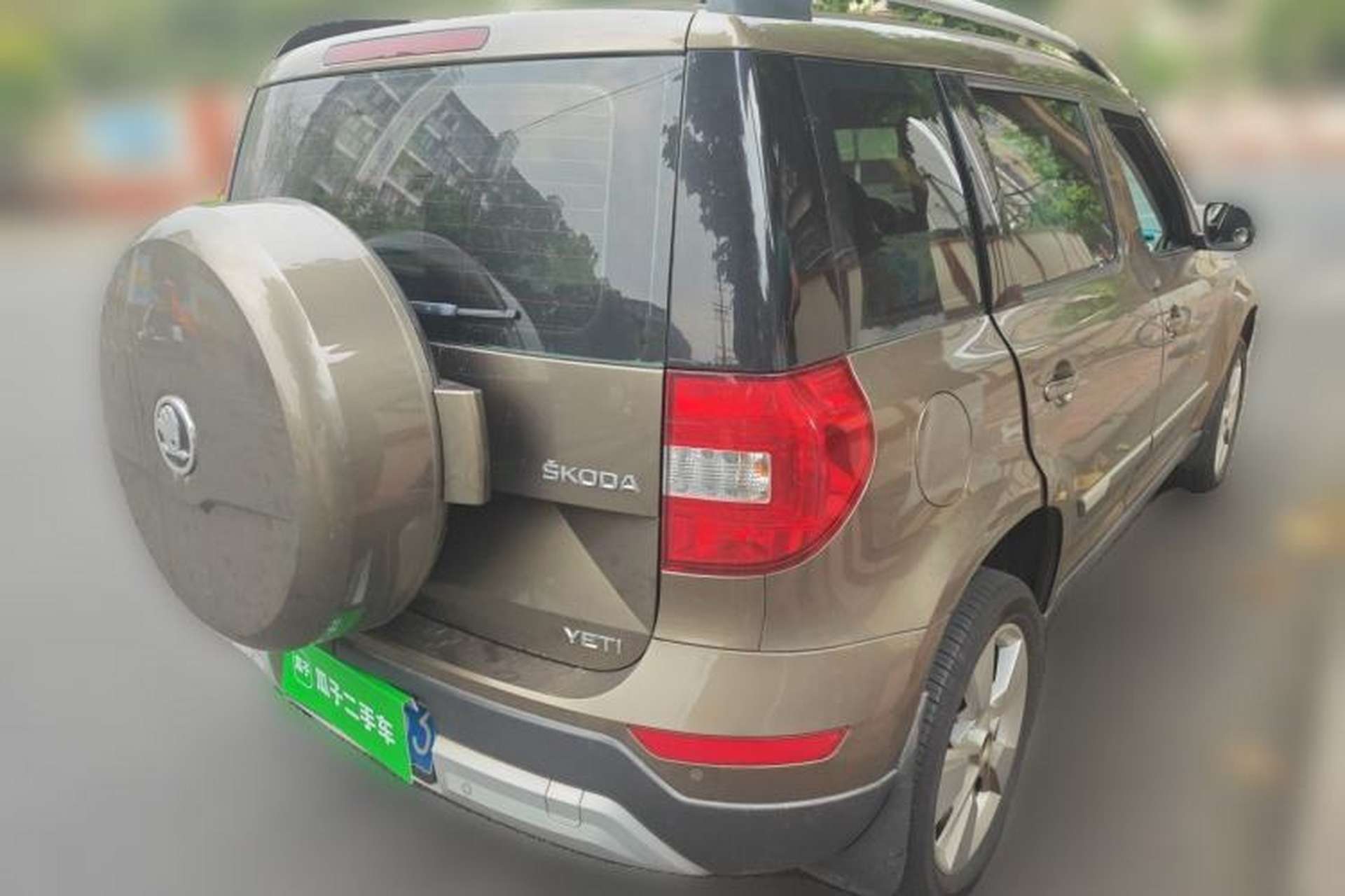 Used Skoda Yeti 2014 1.4 TSI DSG Polar Edition Rear Right 45 Deg