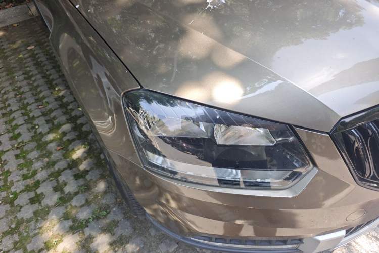 Used Skoda Yeti 2014 1.8TSI DSG Polar Edition Right Front Headlight