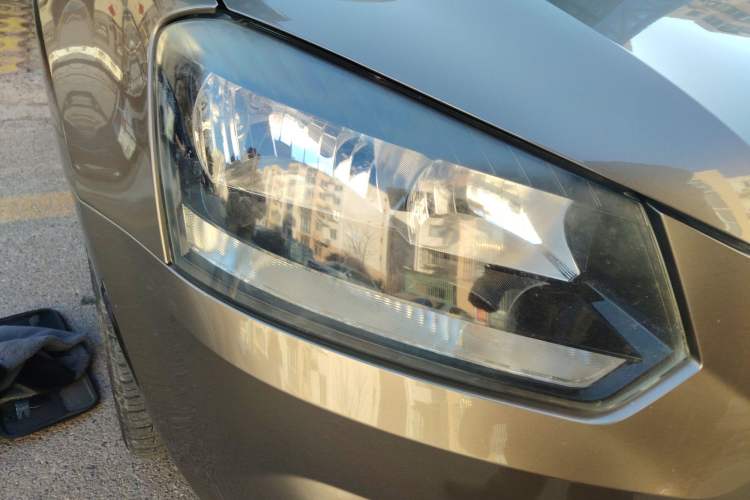 Used Skoda Yeti 2014 1.4 TSI DSG Phantom Edition Right Front Headlight