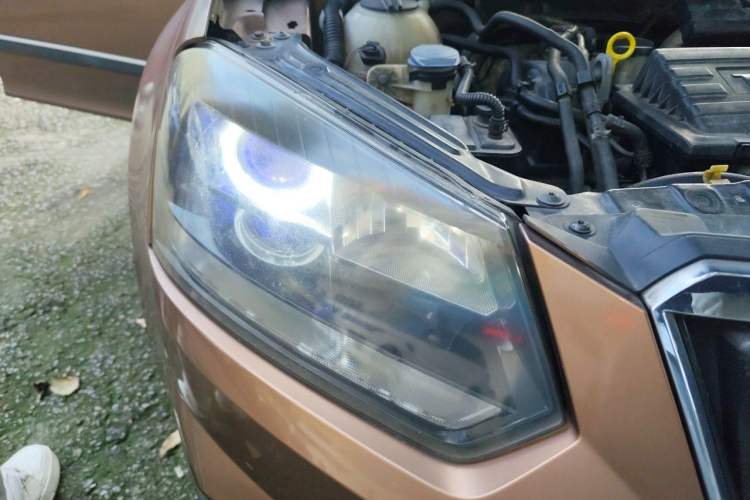 Used Skoda Yeti 2014 1.4 TSI DSG Polar Edition Right Front Headlight