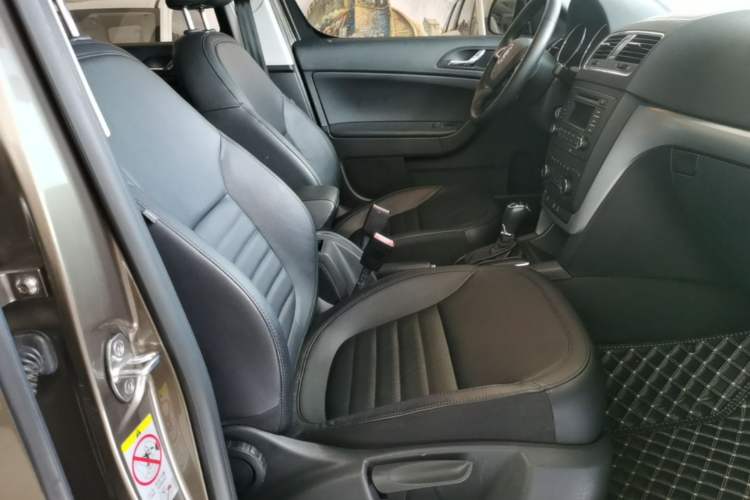 Used Skoda Yeti 2014 1.8TSI DSG Polar Edition Right Front Seat
