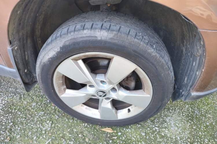 Used Skoda Yeti 2014 1.4 TSI DSG Polar Edition Right Front Wheel Hub