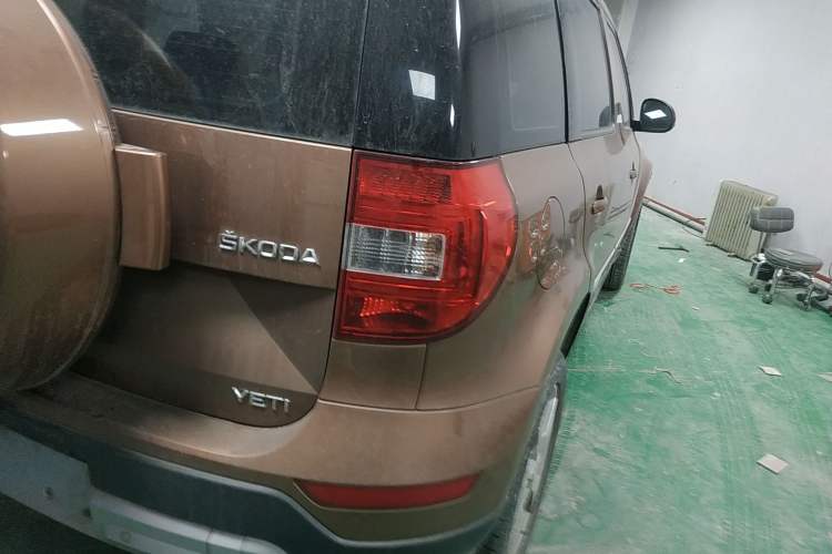 Used Skoda Yeti 2014 1.8TSI DSG Polar Edition Right Rear Taillight