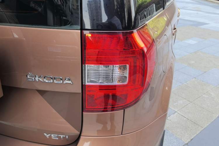 Used Skoda Yeti 2014 1.4 TSI DSG Polar Edition Right Rear Taillight