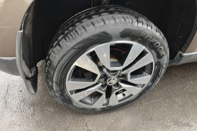 Used Skoda Yeti 2014 1.8TSI DSG All-Wheel Drive Edition Right Rear Wheel Hub