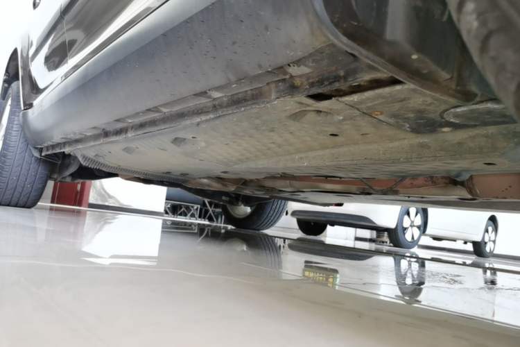 Used Skoda Yeti 2014 1.8TSI DSG Polar Edition Right Side Sill