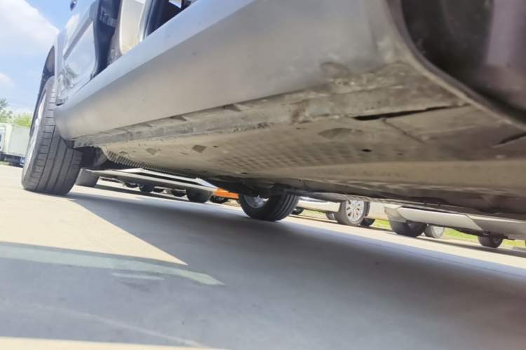 Used Skoda Yeti 2014 1.4TSI Manual Polar Edition Right Side Sill