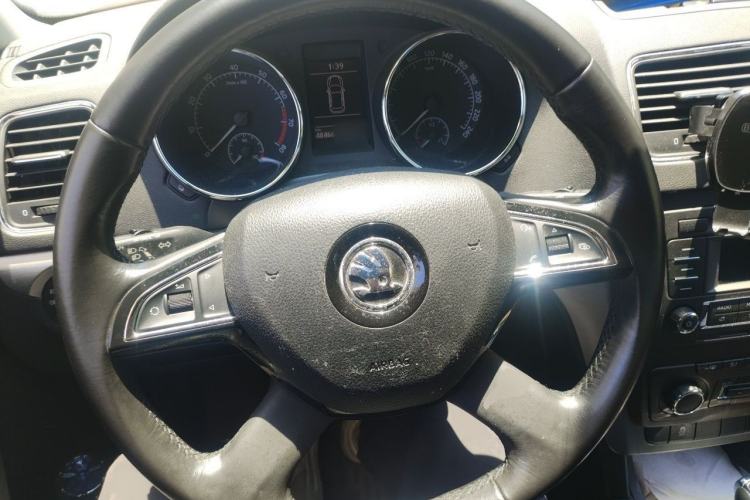 Used Skoda Yeti 2014 1.4 TSI DSG Polar Edition Steering Wheel