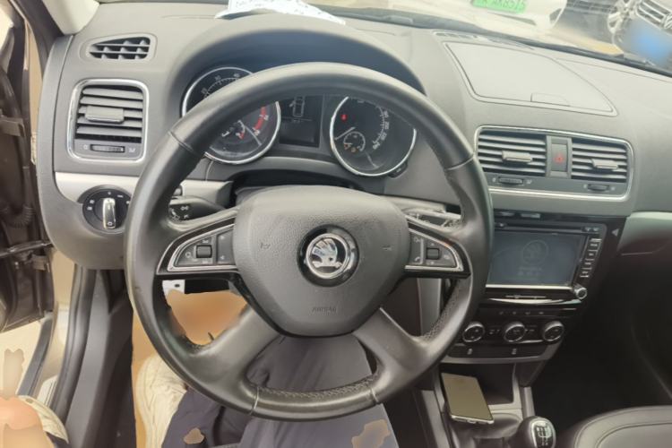 Used Skoda Yeti 2014 1.4TSI Manual Polar Edition Steering Wheel