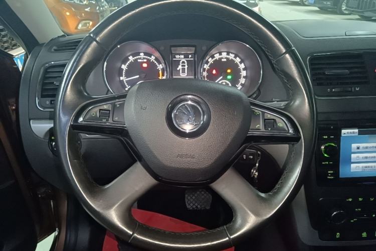 Used Skoda Yeti 2014 1.8TSI DSG Polar Edition Steering Wheel