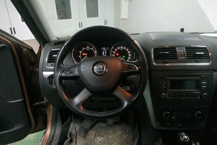 Used Skoda Yeti 2014 1.8TSI DSG Polar Edition Steering Wheel