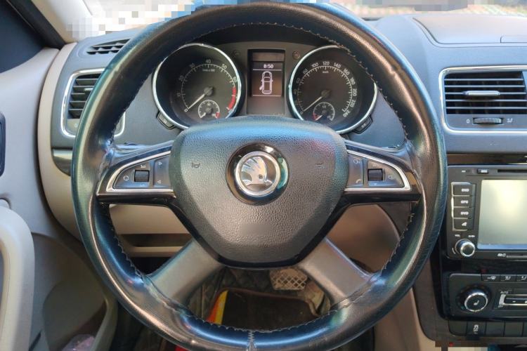 Used Skoda Yeti 2014 1.4TSI DSG All-Wheel Drive Version Steering Wheel