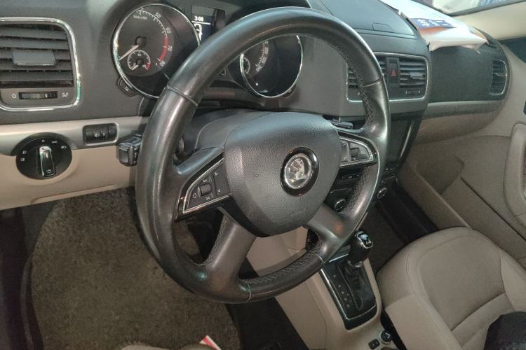 Used Skoda Yeti 2014 1.8TSI DSG Polar Edition Steering Wheel
