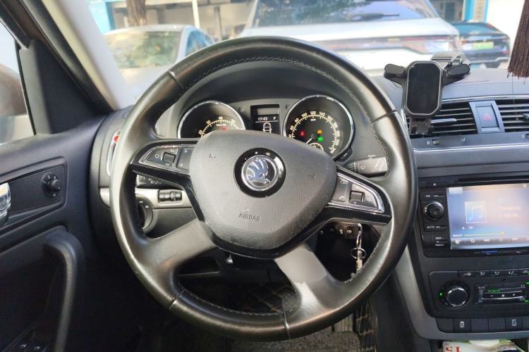 Used Skoda Yeti 2014 1.4 TSI DSG Polar Edition Steering Wheel