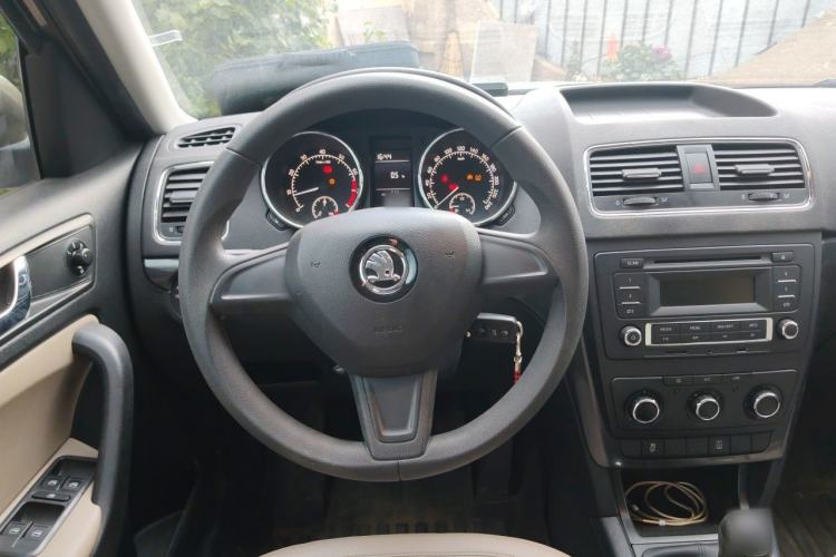 Used Skoda Yeti 2014 1.4TSI Manual Colorful Edition Steering Wheel