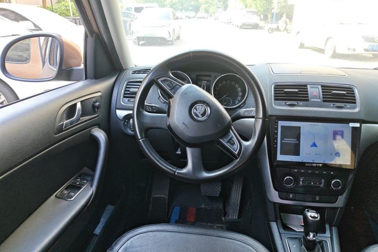 Used Skoda Yeti 2014 1.8TSI DSG Polar Edition Steering Wheel
