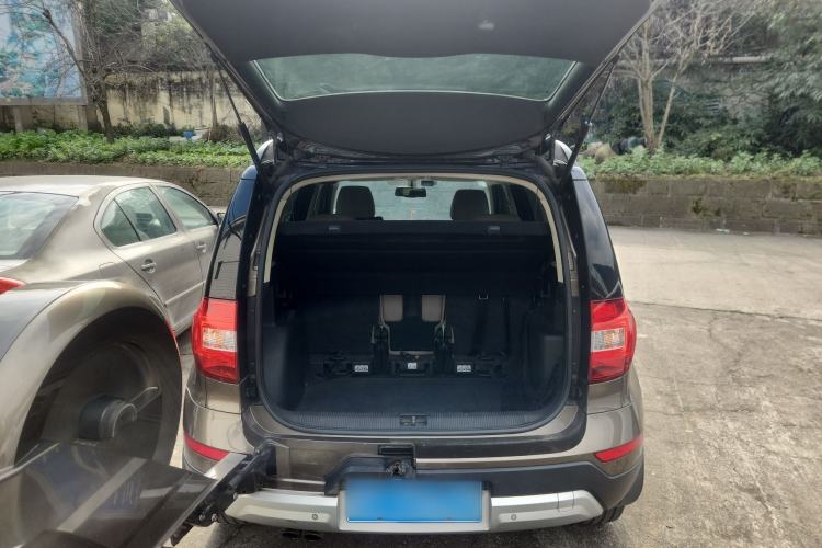 Used Skoda Yeti 2014 1.8TSI DSG Polar Edition Trunk