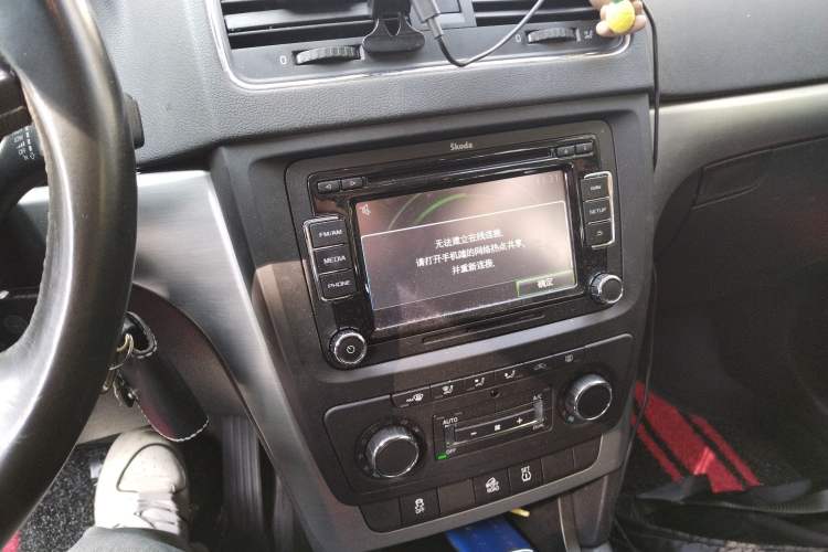 Used Skoda Yeti 2014 1.8TSI DSG Polar Edition Audio And AC Panel