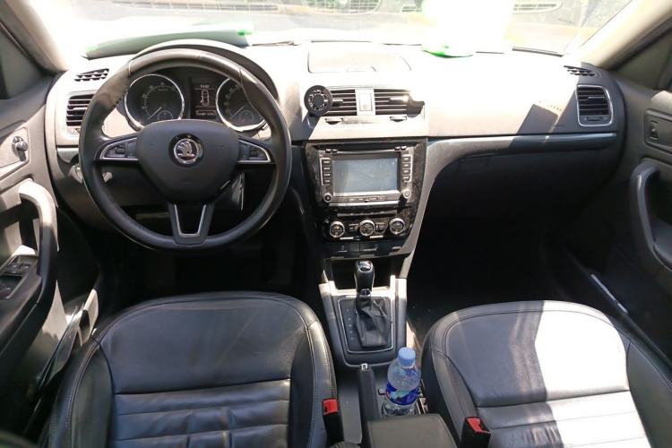Used Skoda Yeti 2014 1.4 TSI DSG Phantom Edition Center Console