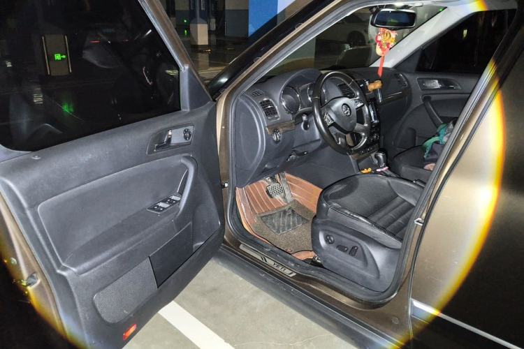 Used Skoda Yeti 2014 1.8TSI DSG All-Wheel Drive Edition Driver Seat