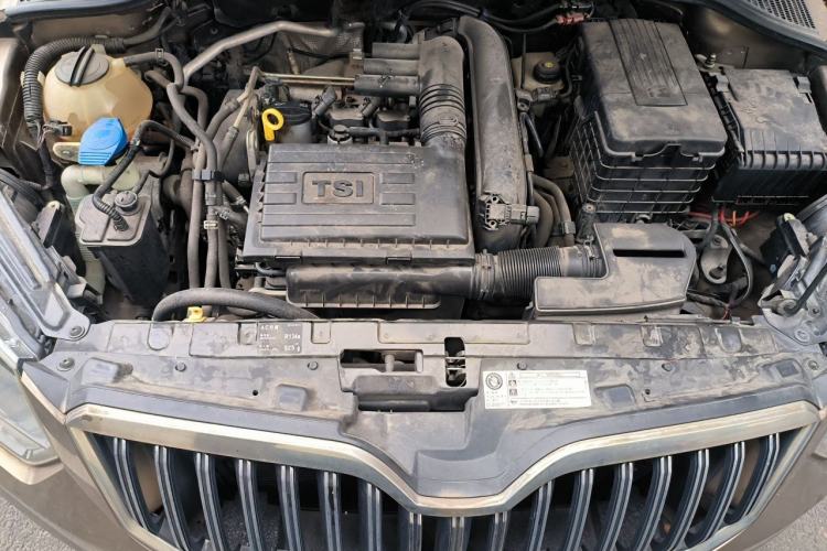 Used Skoda Yeti 2014 1.4 TSI DSG Polar Edition Engine Bay