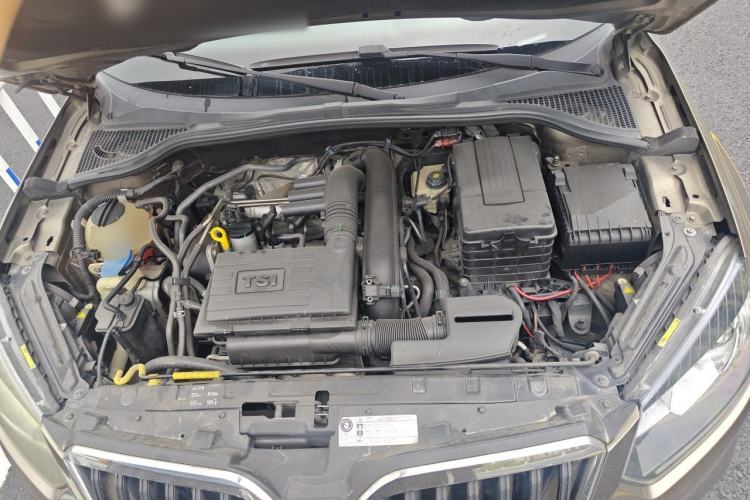 Used Skoda Yeti 2014 1.4 TSI DSG Polar Edition Engine Bay