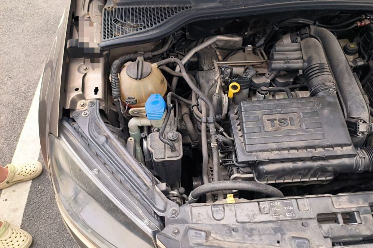 Used Skoda Yeti 2014 1.4 TSI DSG Polar Edition Engine Bay Right