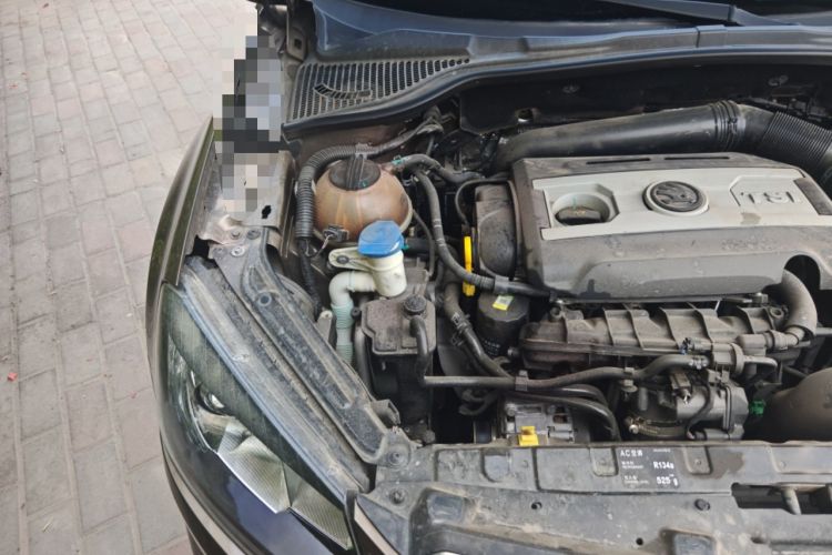 Used Skoda Yeti 2014 1.8TSI DSG All-Wheel Drive Edition Engine Bay Right