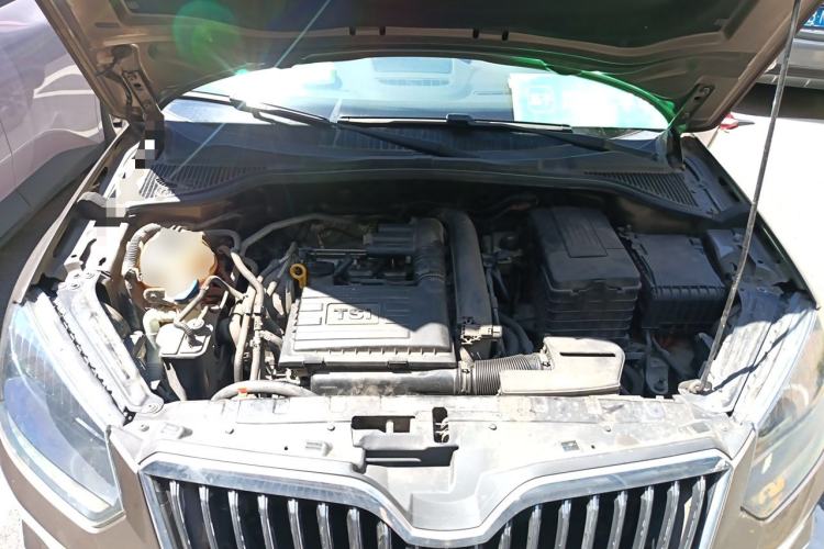 Used Skoda Yeti 2014 1.4 TSI DSG Phantom Edition Engine Bay