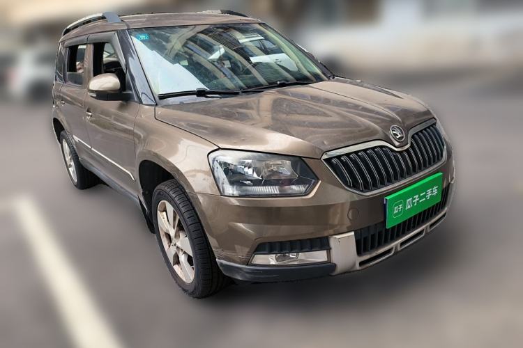 Used Skoda Yeti 2014 1.4 TSI DSG Polar Edition Front Right 45 Deg