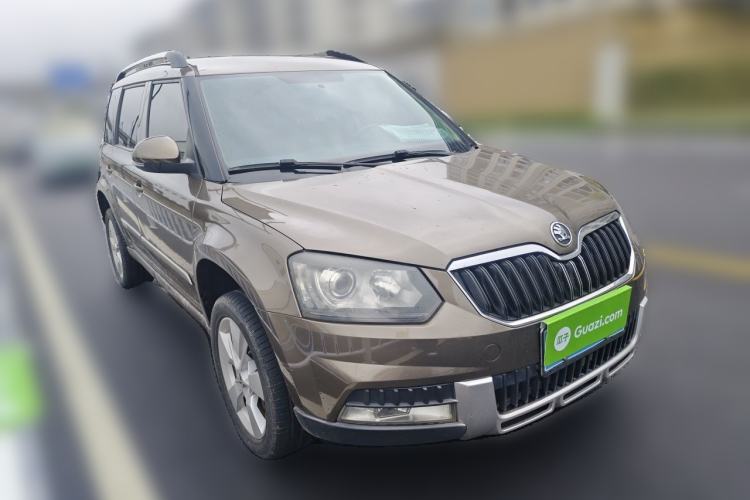 Used Skoda Yeti 2014 1.4 TSI DSG Polar Edition Front Right 45 Deg