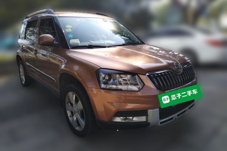 Used Skoda Yeti 2014 1.8TSI DSG Polar Edition Front Right 45 Deg