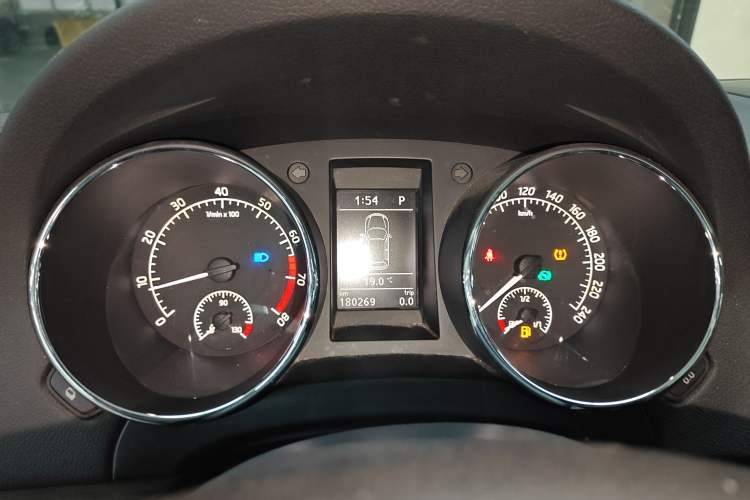 Used Skoda Yeti 2014 1.8TSI DSG All-Wheel Drive Edition Instrument Cluster